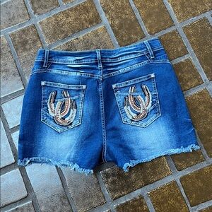 High-Waisted Embroidered Horseshoe Pocket Cut-Off Denim Shorts